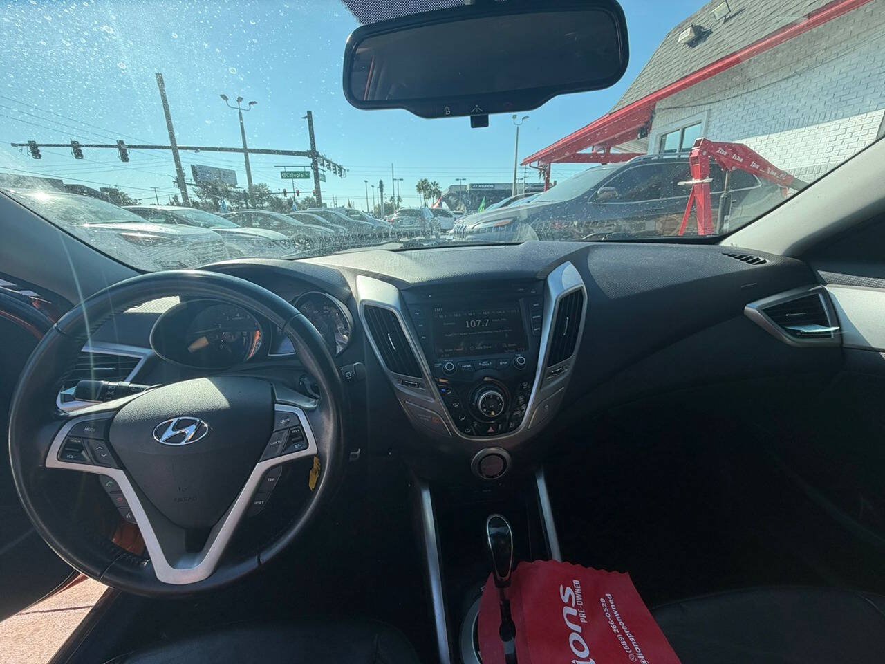 Used 2015 Hyundai Veloster RE:FLEX Edition FWD image 2