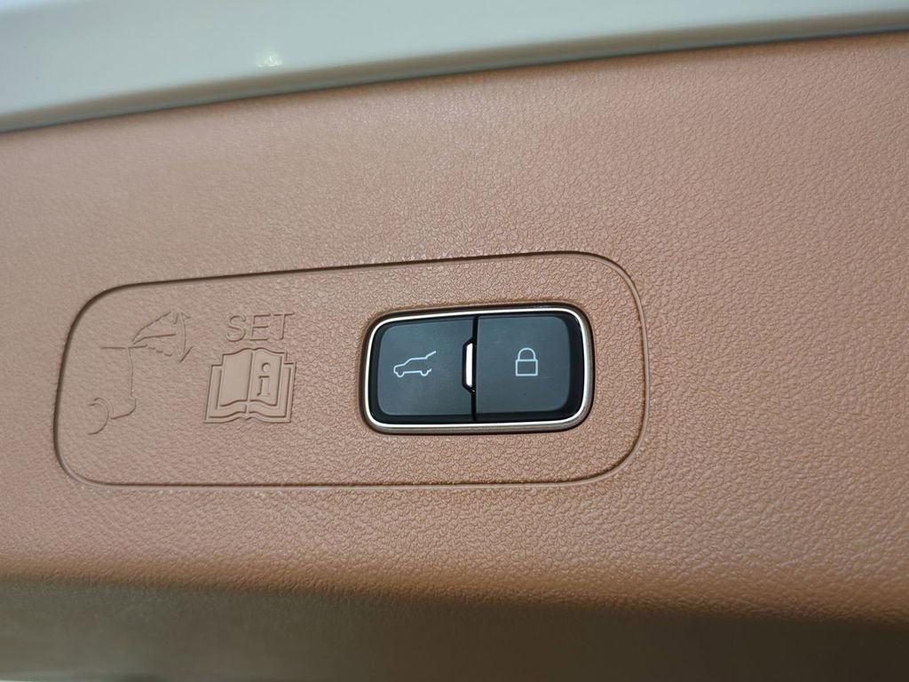 Used 2023 Lincoln Aviator Black Label Grand Touring image 15