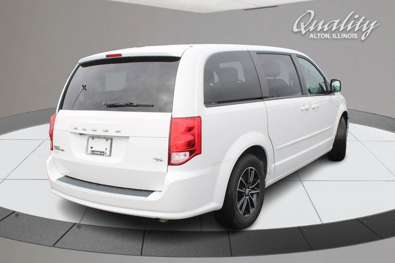 Used 2015 Dodge Grand Caravan R/T w/ Driver Convenience Group image 4