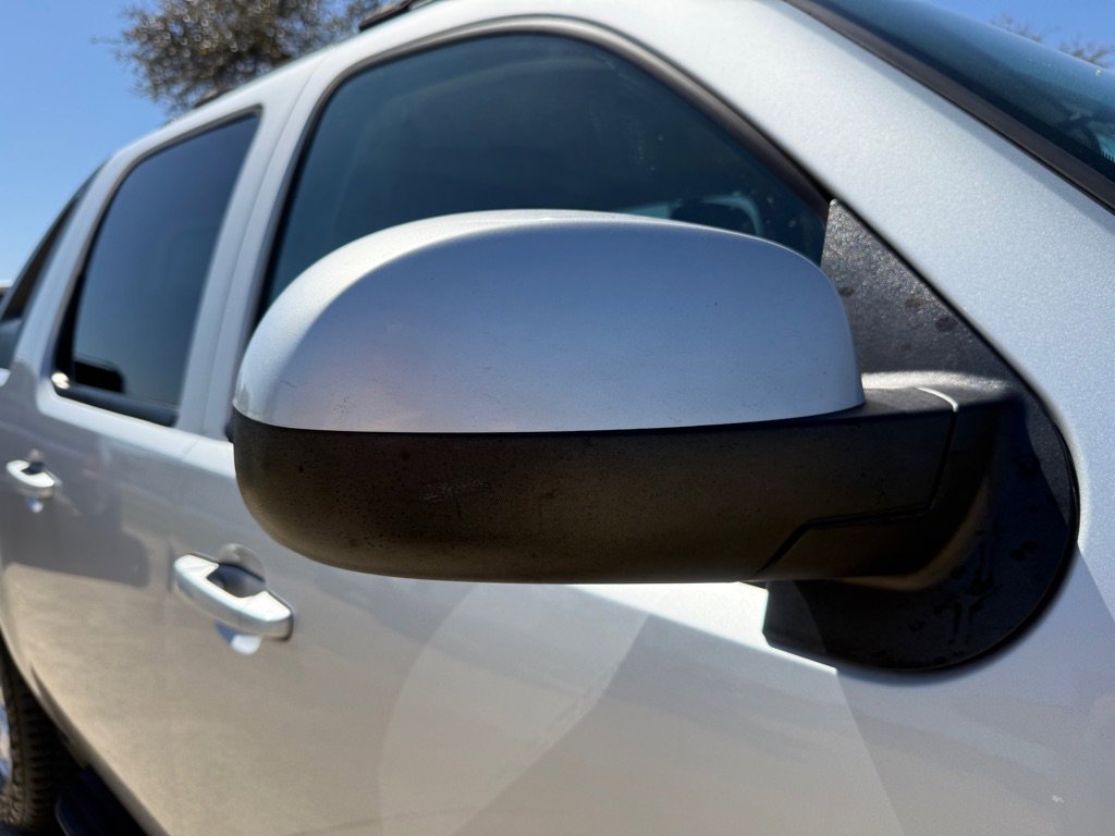 Used 2011 Chevrolet Avalanche LS image 10