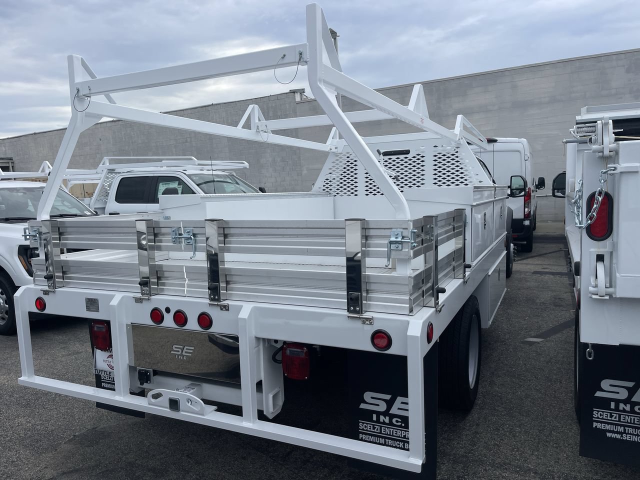New 2026 Ford F550 2WD Crew Cab Super Duty image 6