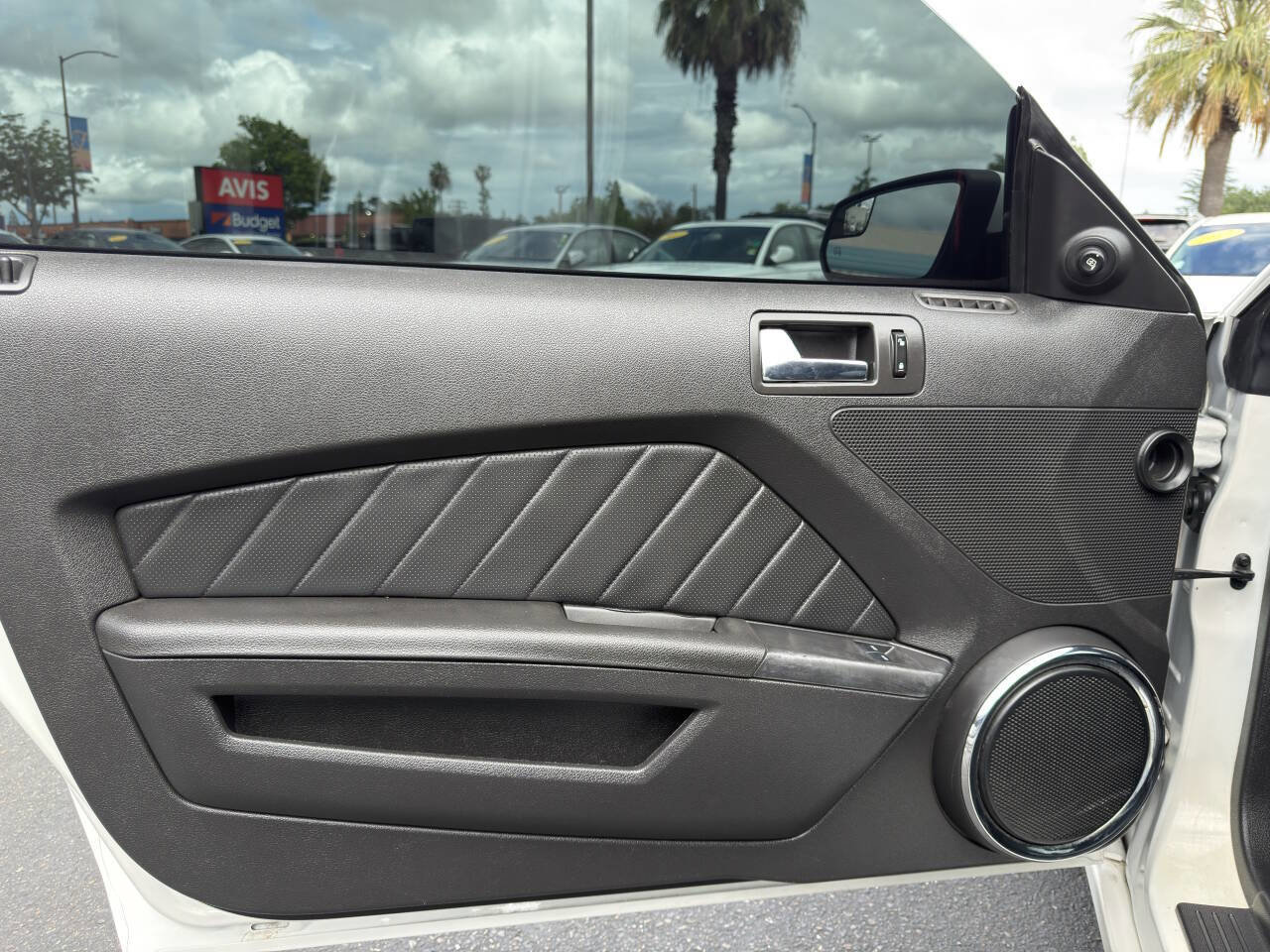 Used 2013 Ford Mustang GT Premium w/ Brembo Brake Pkg image 10