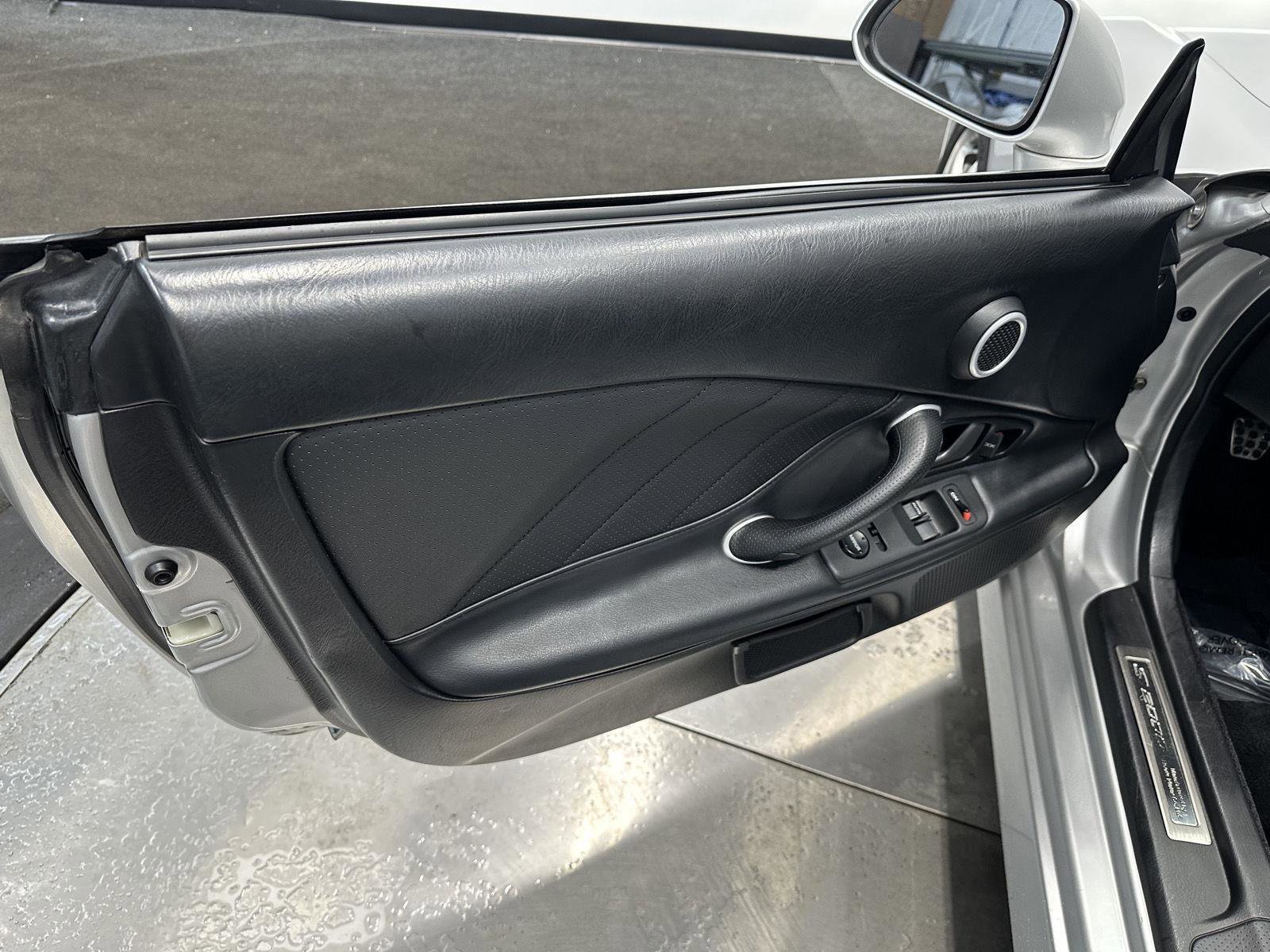 Used 2003 Honda S2000 image 15