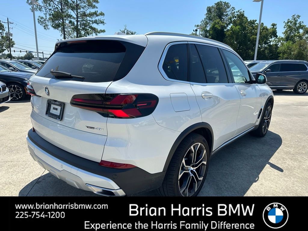Certified 2025 BMW X5 xDrive40i w/ Premium Package image 3