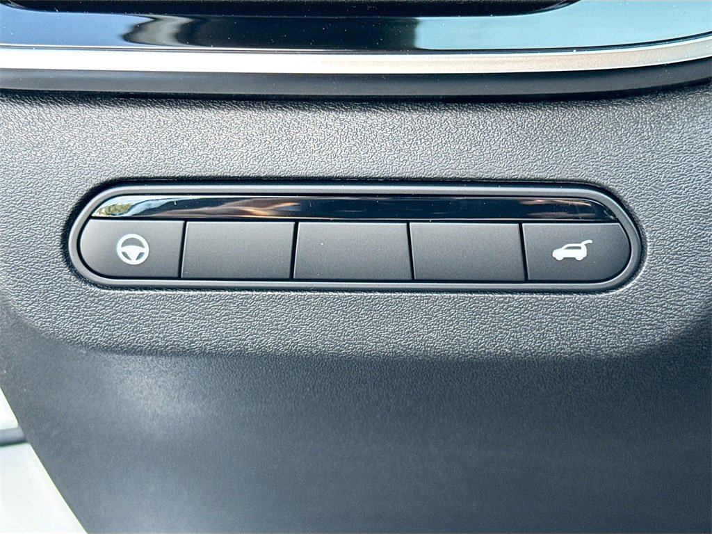 New 2026 INFINITI QX60 Sport w/ Dark Cargo Package image 10