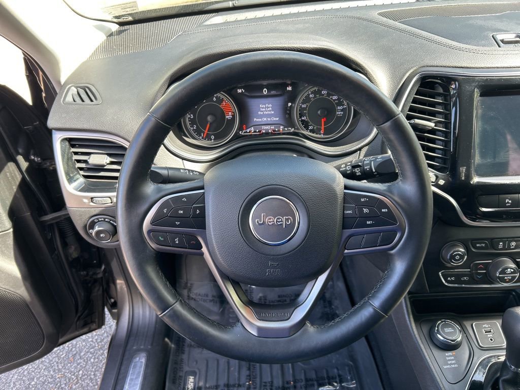Used 2019 Jeep Cherokee Limited image 19