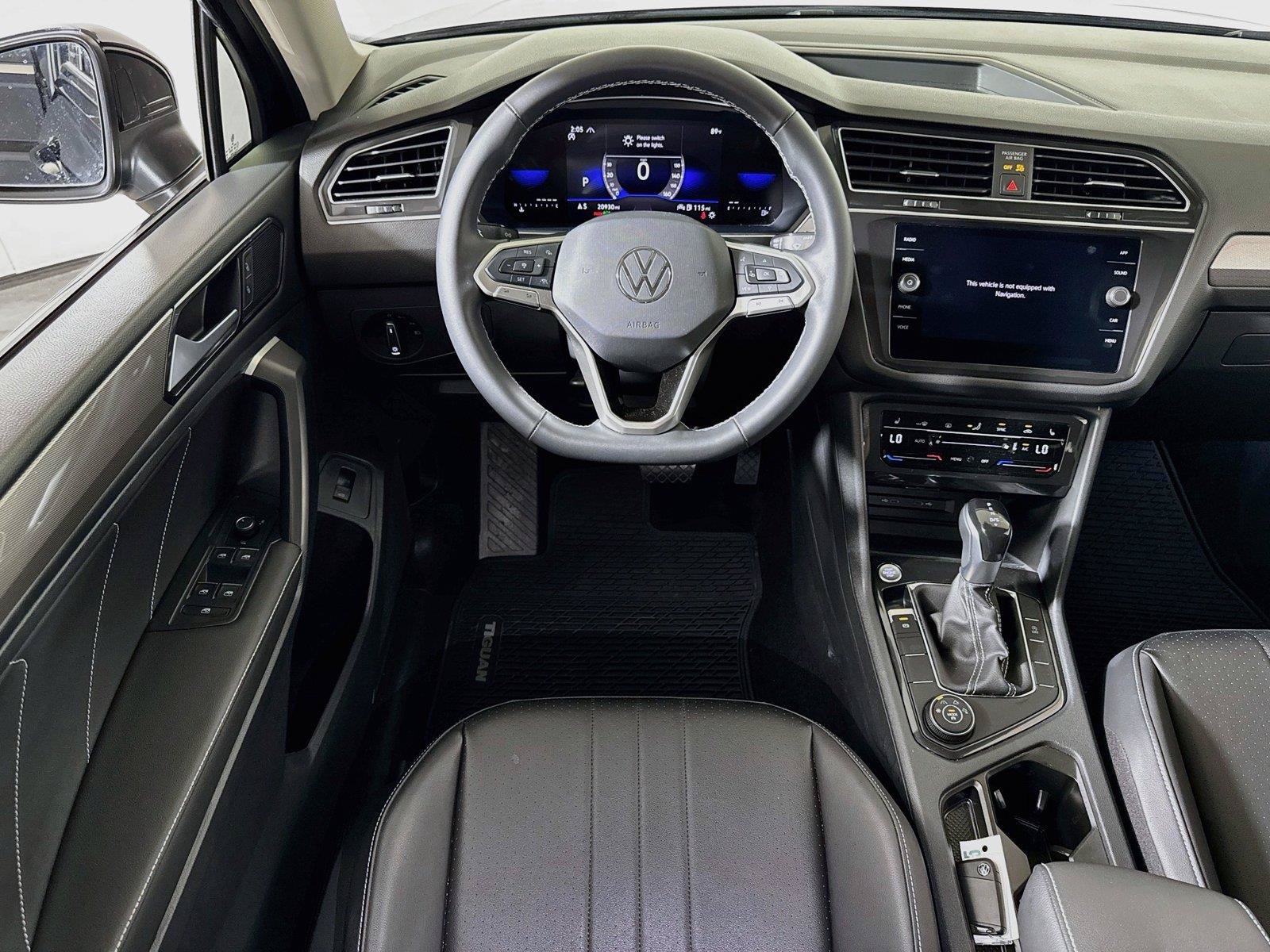Used 2024 Volkswagen Tiguan SE AWD/4WD image 20