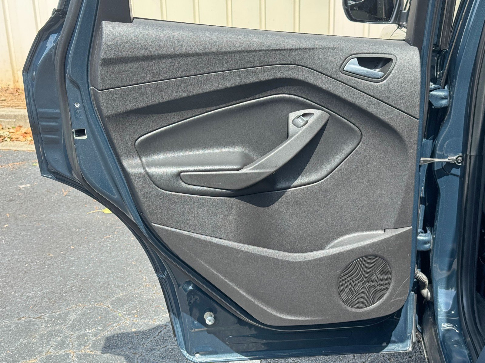 Used 2019 Ford Escape SE FWD image 36