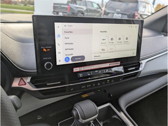 New 2025 Toyota Sienna XSE image 18
