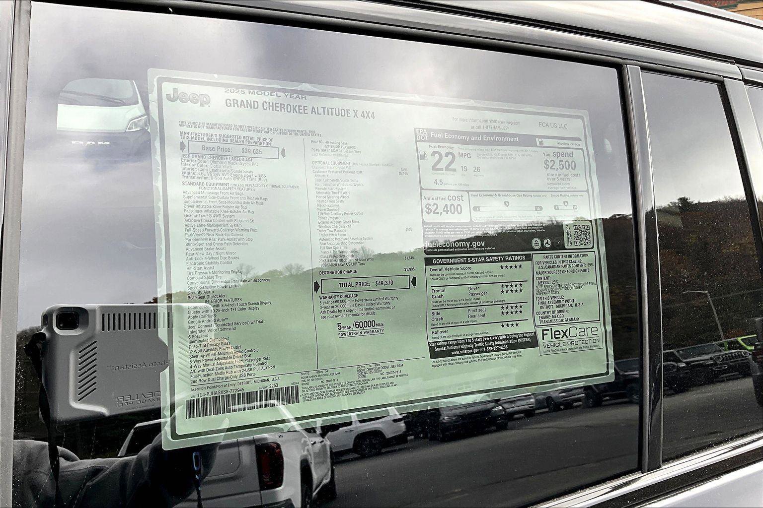 New 2025 Jeep Grand Cherokee Altitude image 14