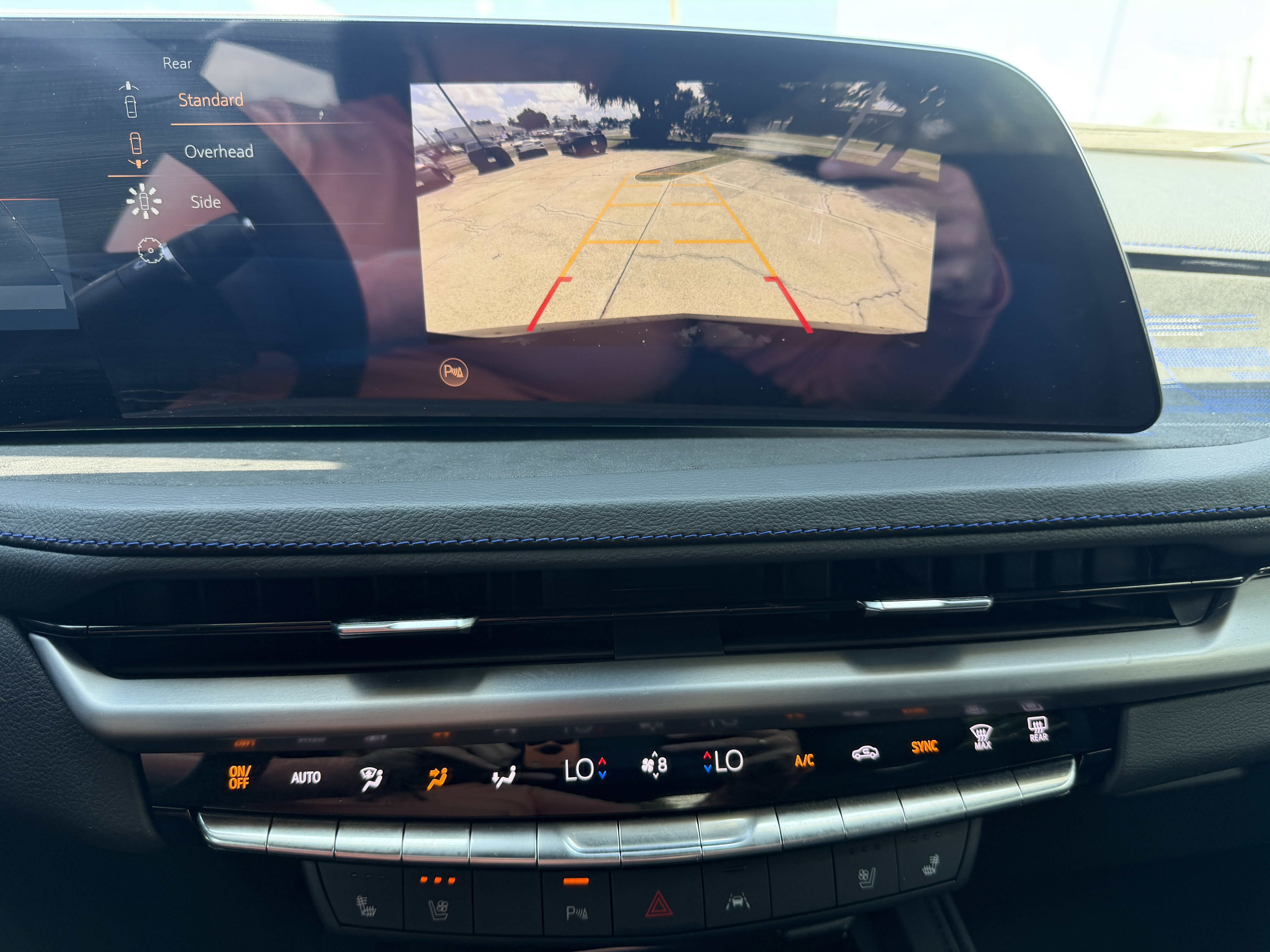 Used 2025 Cadillac XT4 Sport w/ LPO, Onyx Lite Package AWD/4WD image 21