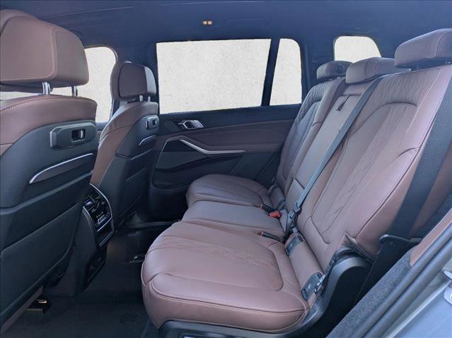 New 2026 BMW X7 M60i image 15
