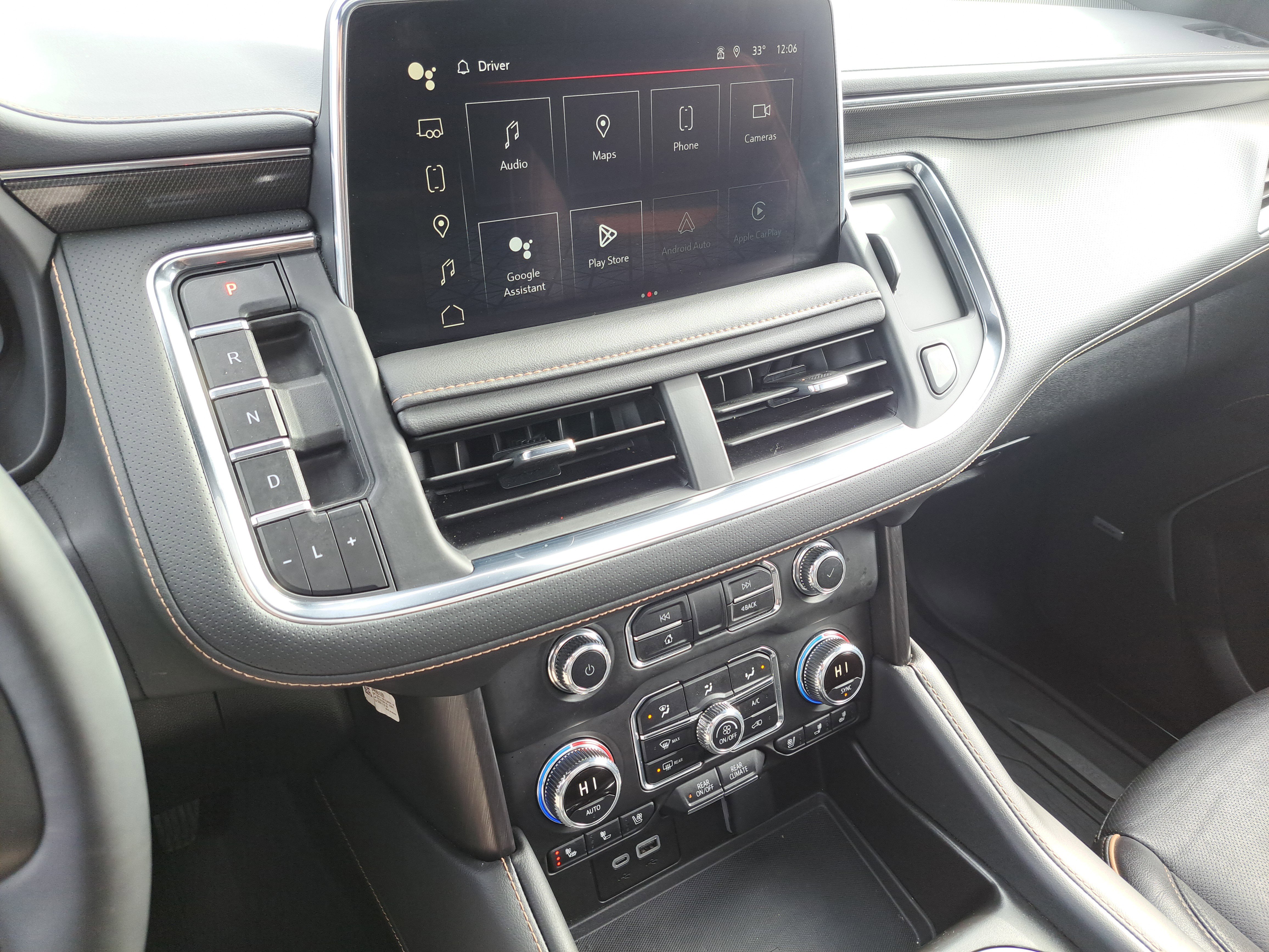 Used 2024 GMC Yukon AT4 w/ Technology Package image 19