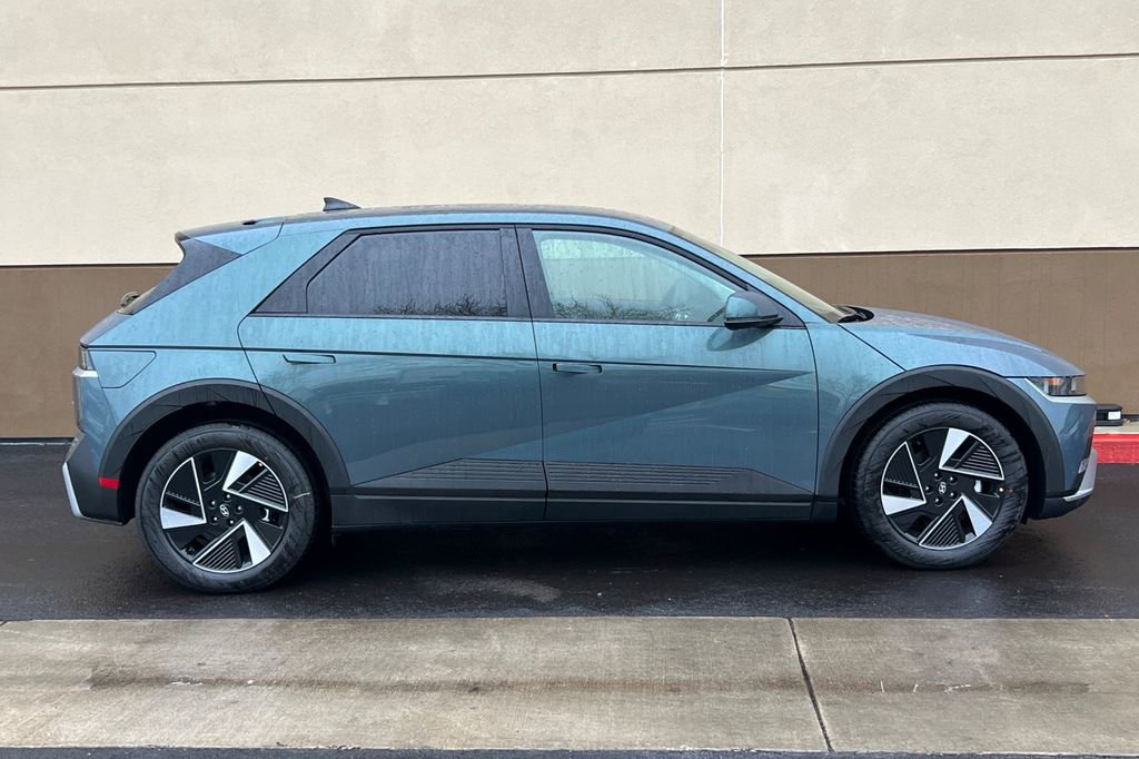New 2026 Hyundai Ioniq 5 SE image 4