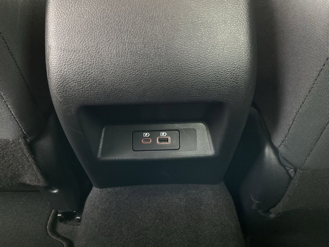 Used 2025 Nissan Altima 2.5 SV FWD image 11