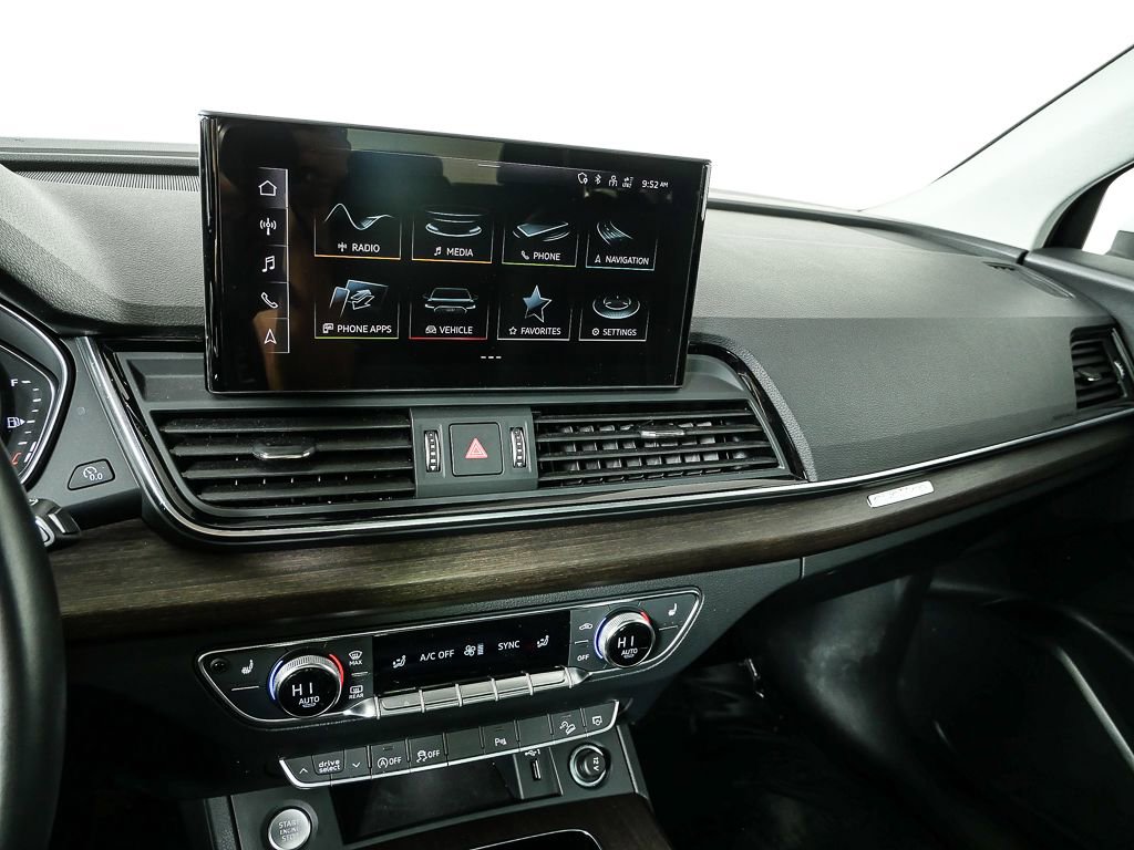 Used 2023 Audi Q5 2.0T Premium w/ Convenience Package image 12