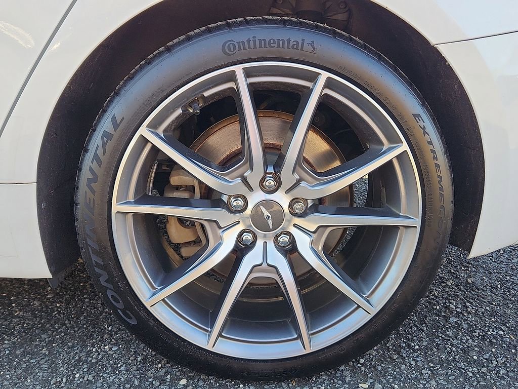 Used 2022 Genesis G70 3.3T image 8