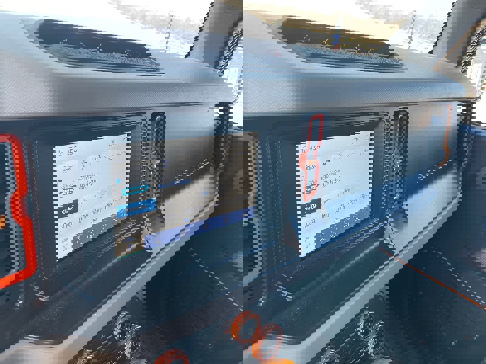 Used 2023 Ford Bronco Badlands w/ Sasquatch Package image 15