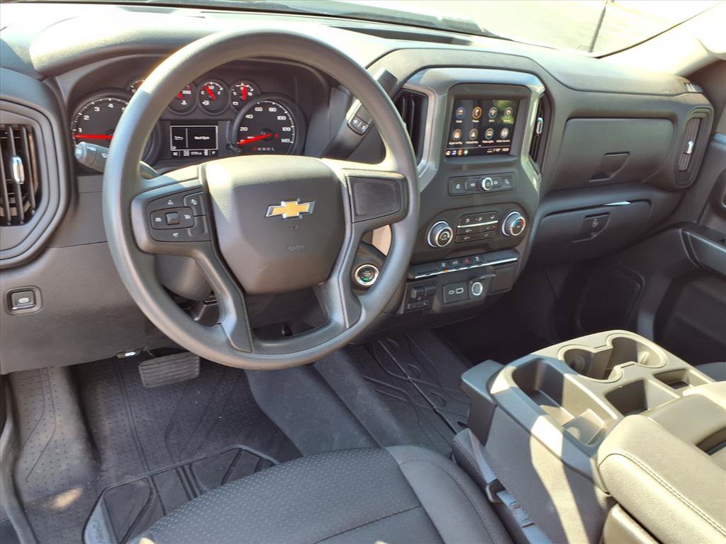Used 2025 Chevrolet Silverado 3500 W/T w/ WT Convenience Package image 2
