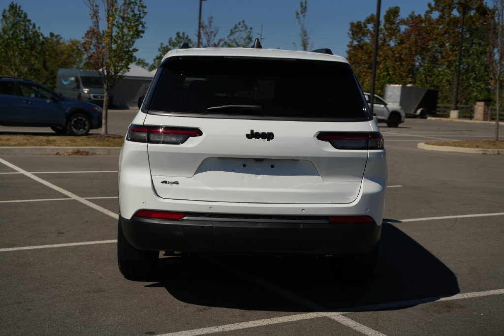 New 2027 Jeep Grand Cherokee L Limited w/ Limited Altitude Package AWD/4WD image 6