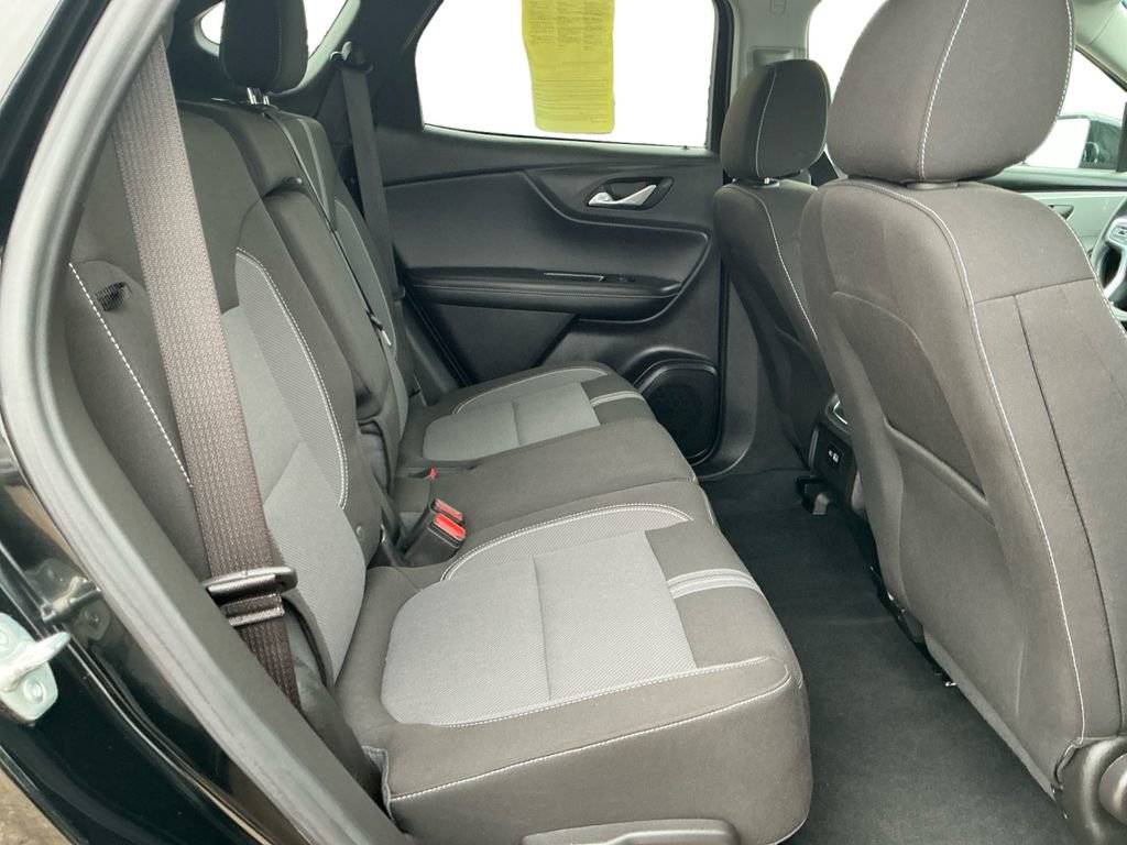 Used 2025 Chevrolet Blazer LT image 19