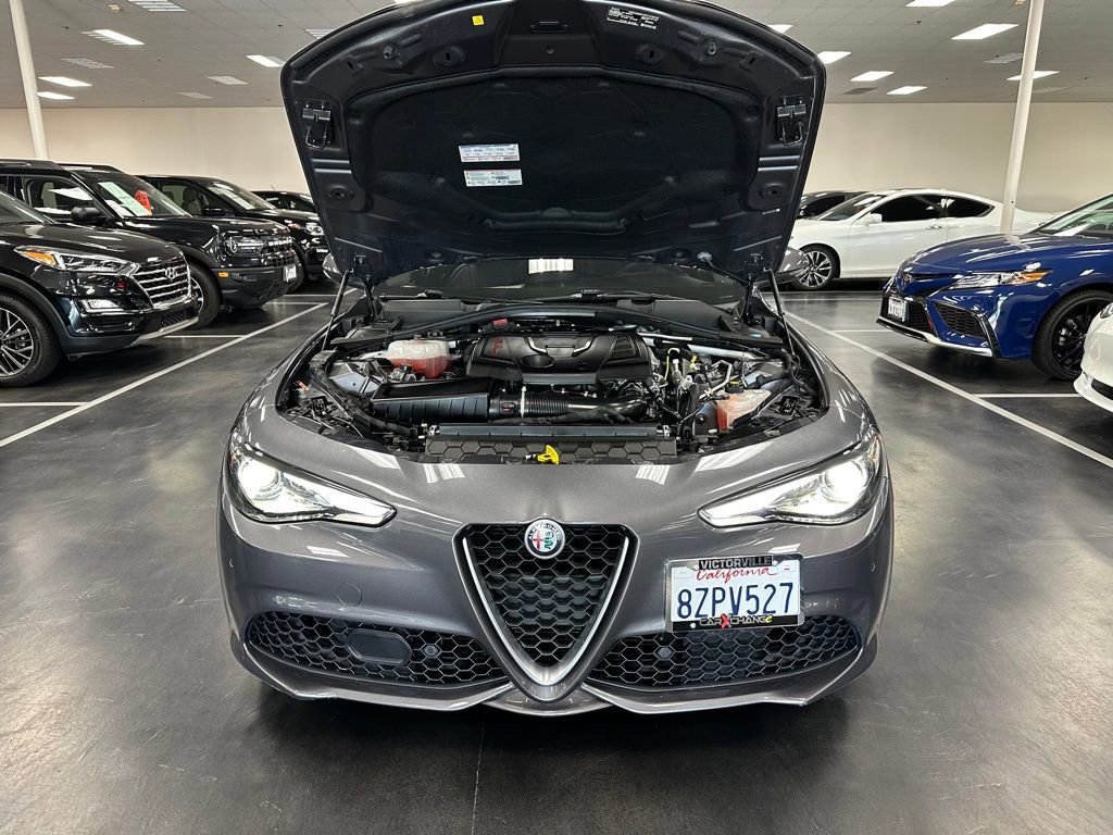 Used 2018 Alfa Romeo Giulia Ti w/ TI Leather Package image 31