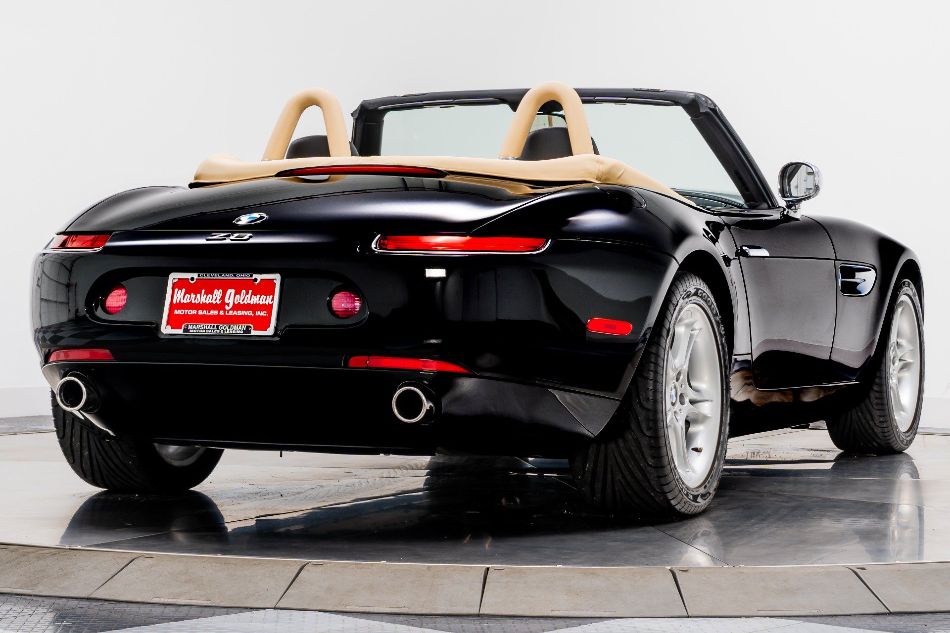 Used 2001 BMW Z8 RWD image 9