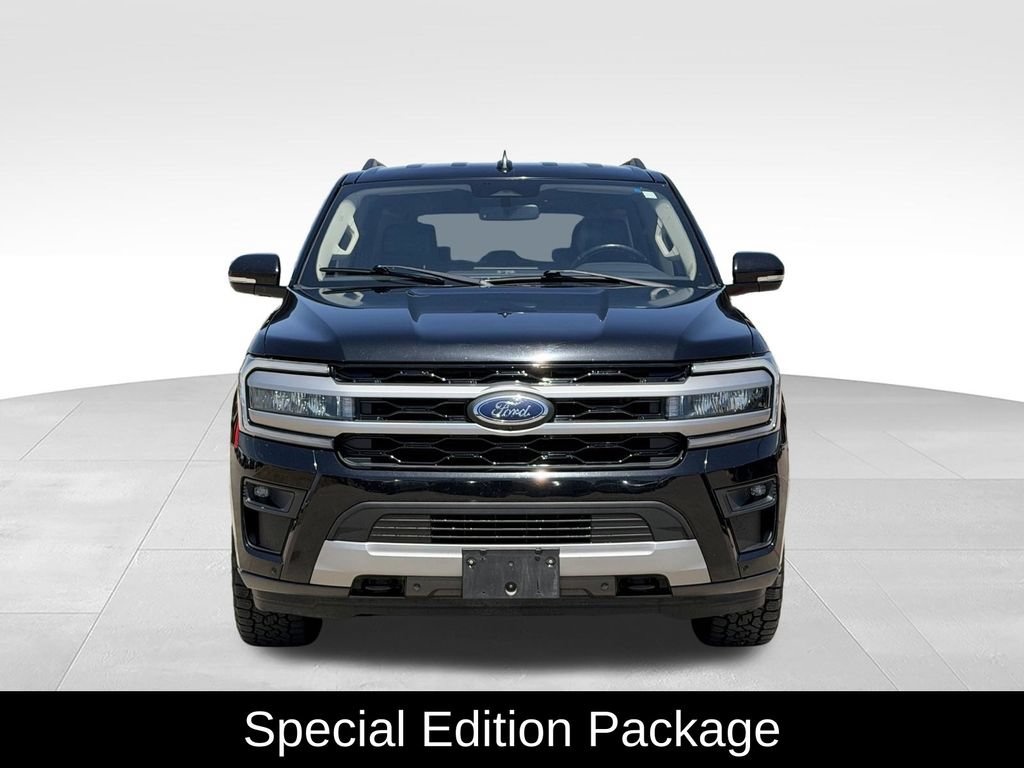 Used 2022 Ford Expedition XLT AWD/4WD image 3