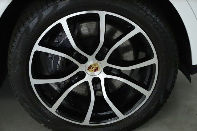 Used 2021 Porsche Cayenne Coupe image 10