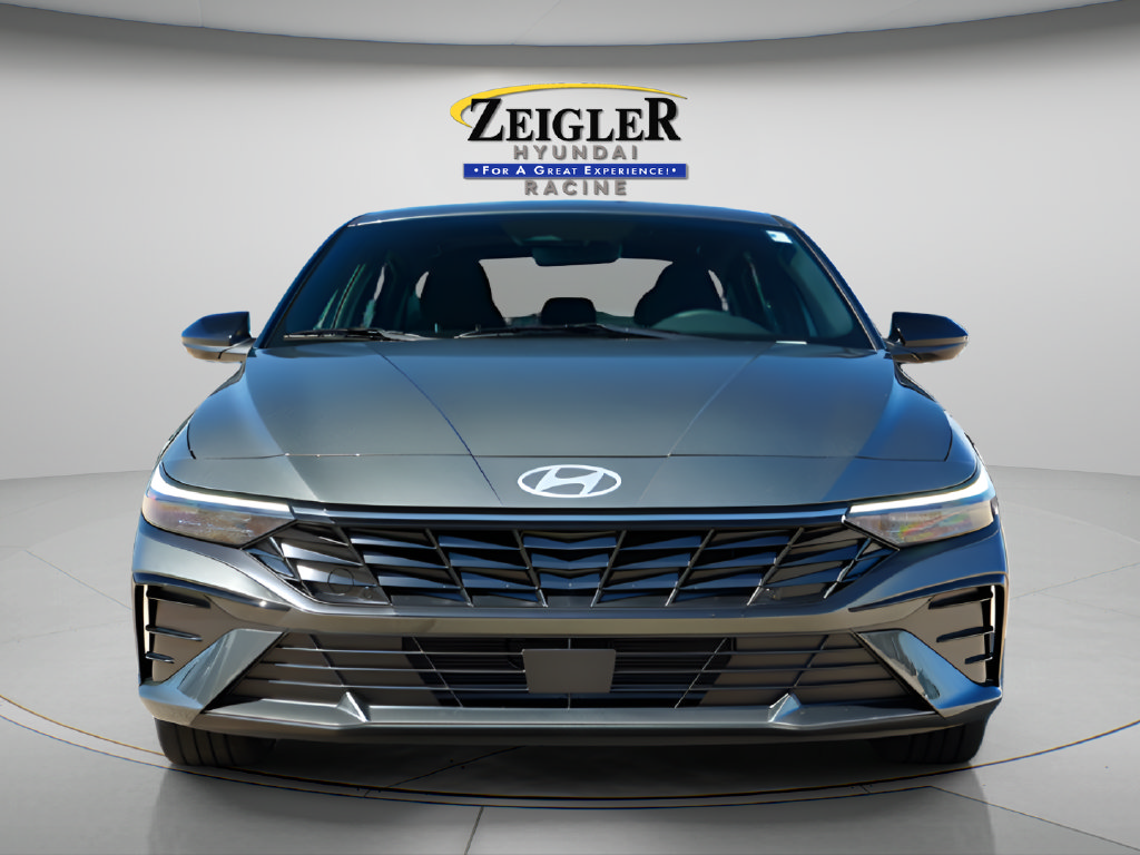 New 2026 Hyundai Elantra SEL Sport FWD image 2