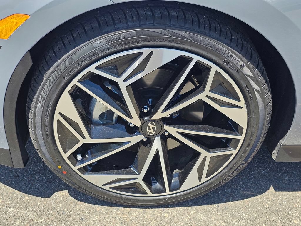 Certified 2023 Hyundai Ioniq 6 SEL RWD image 9