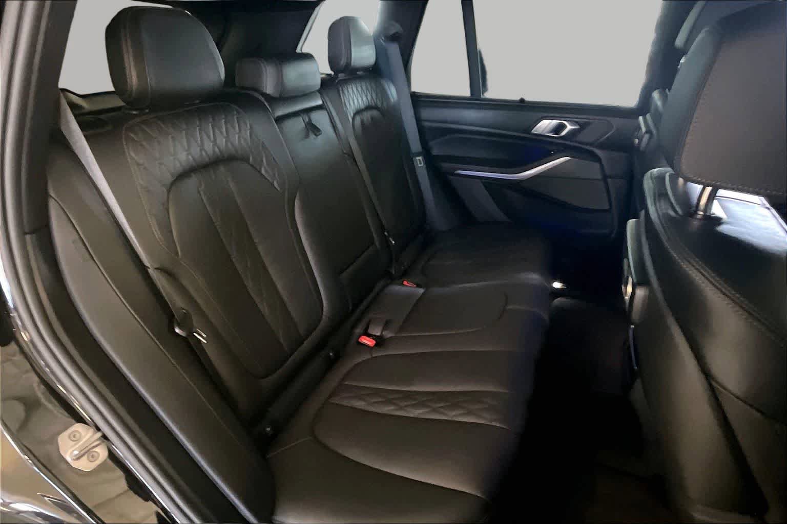 Used 2020 BMW X5 M50i w/ Executive Package AWD/4WD image 18