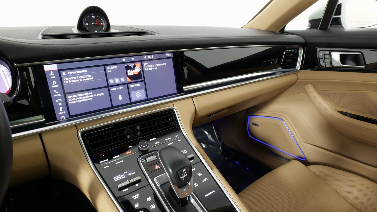 Used 2021 Porsche Panamera 4 image 46