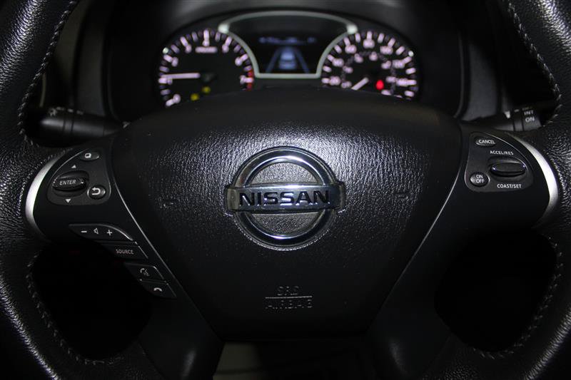 Used 2013 Nissan Pathfinder SL w/ SL Premium Pkg AWD/4WD image 16