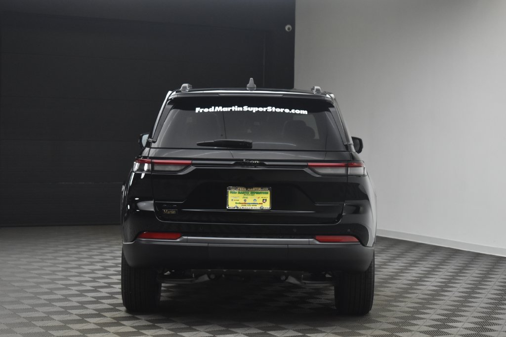 New 2027 Jeep Grand Cherokee 4WD image 11