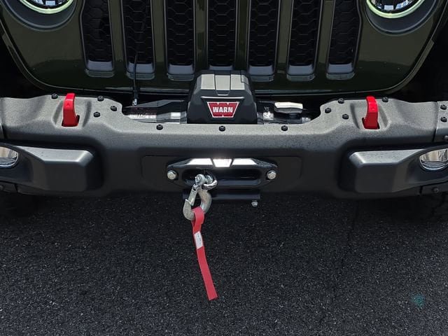 Used 2022 Jeep Gladiator Rubicon w/ LED Lighting Group AWD/4WD image 9