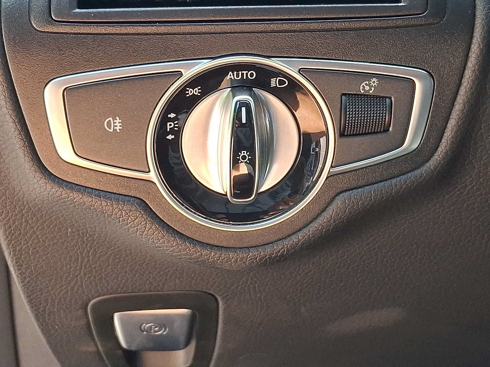 Used 2016 Mercedes-Benz GLC 300 4MATIC image 25