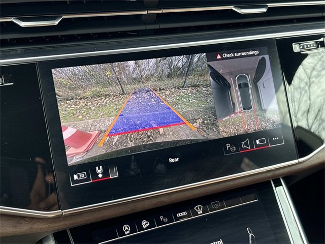 Used 2025 Audi Q8 Prestige image 32