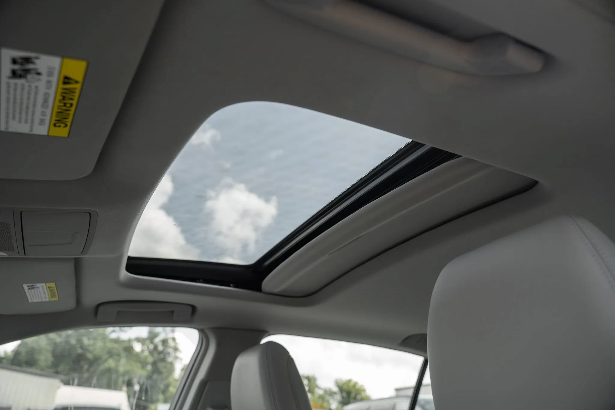 Used 2015 Acura RLX w/ Technology Package FWD image 17