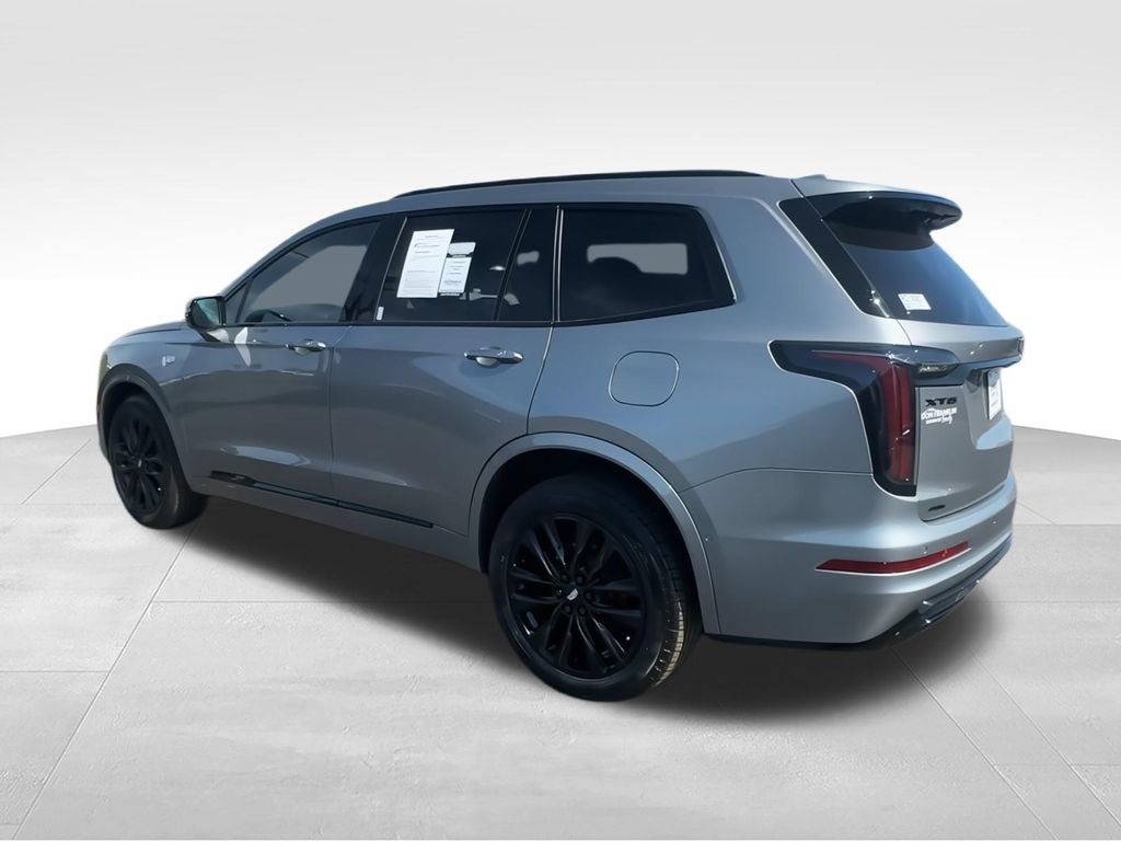 Used 2024 Cadillac XT6 Sport w/ LPO, ONYX Package AWD/4WD image 6