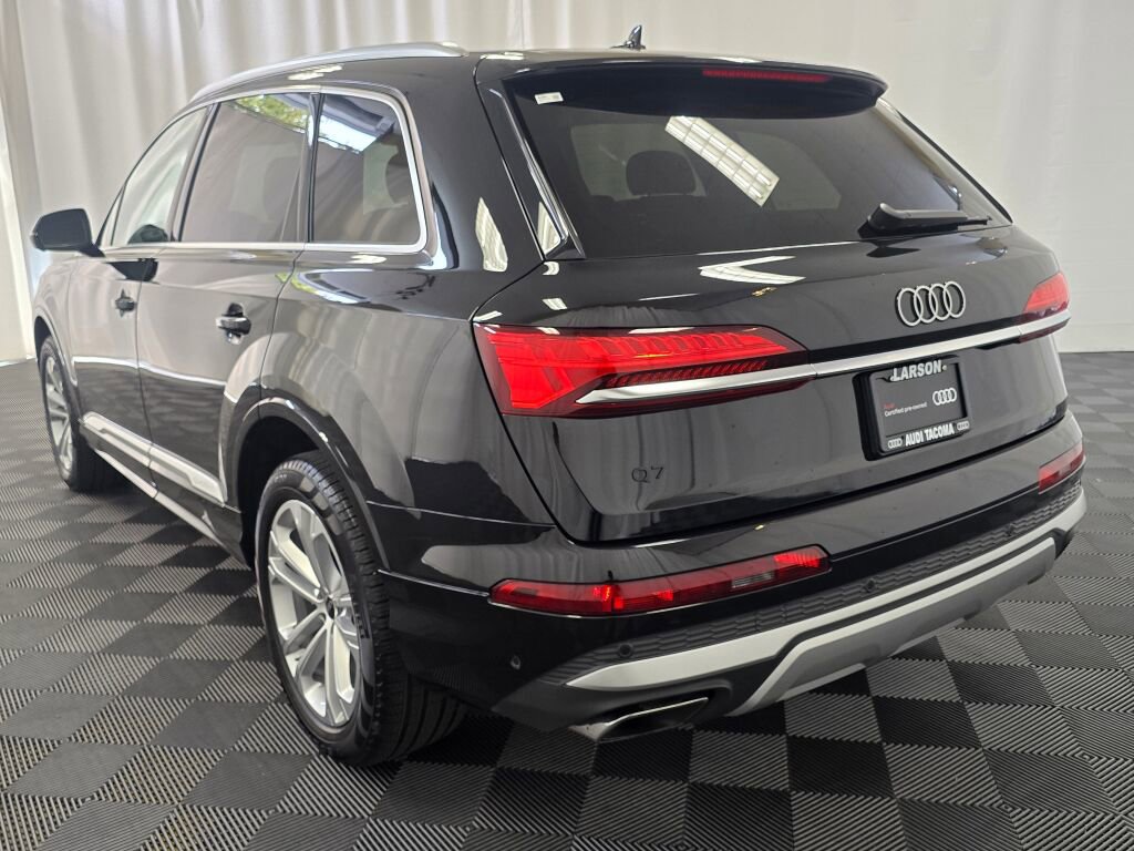 Certified 2025 Audi Q7 3.0T Premium Plus image 4
