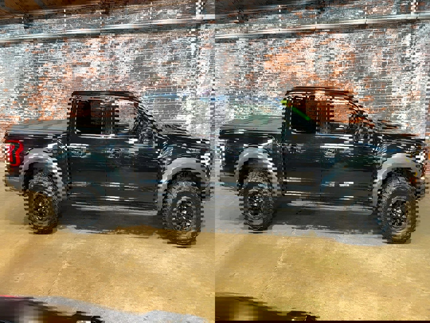 Used 2018 Ford F150 Raptor w/ Equipment Group 802A Luxury image 2