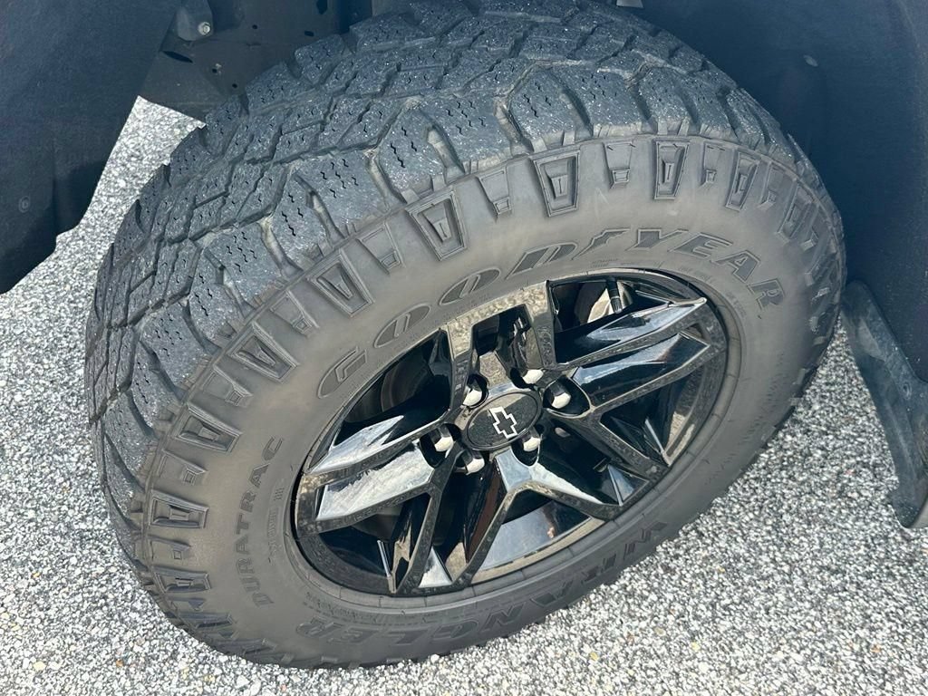 Used 2022 Chevrolet Silverado 1500 LT Trail Boss w/ LT Trail Boss Premium Package AWD/4WD image 28