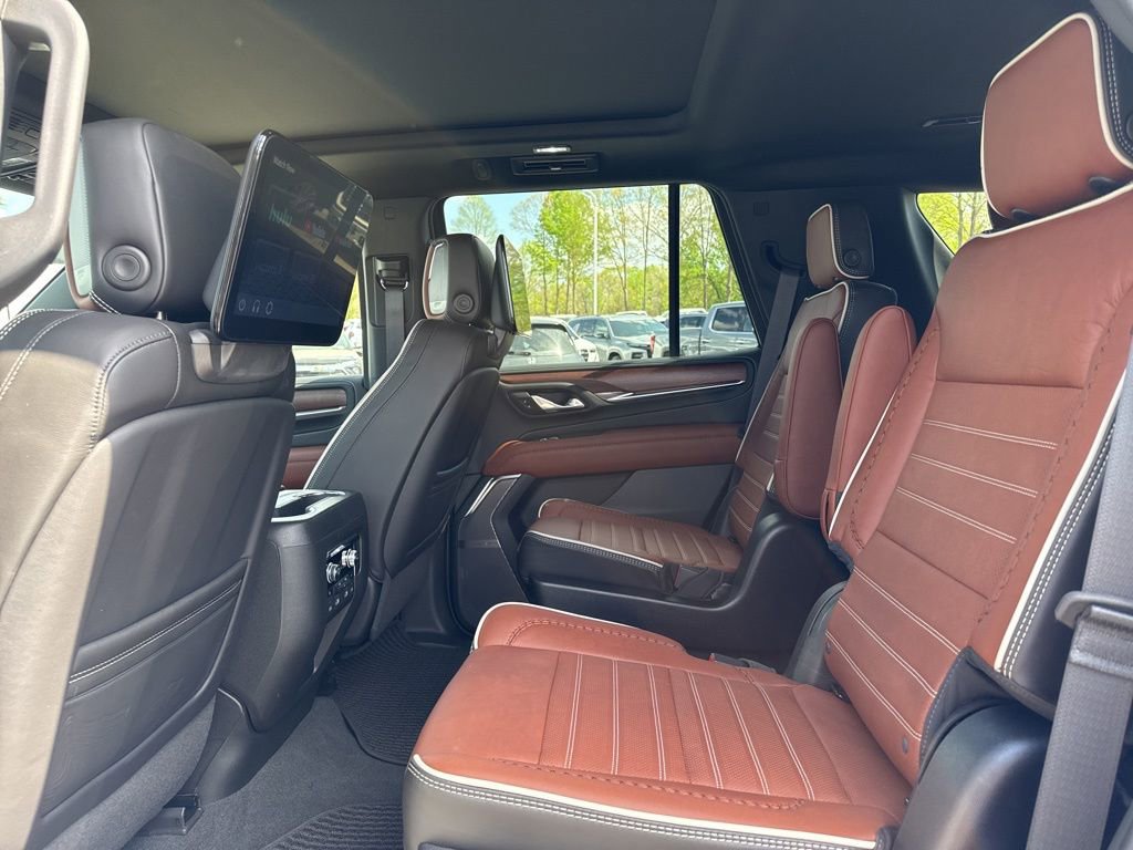 Used 2023 GMC Yukon Denali Ultimate image 13