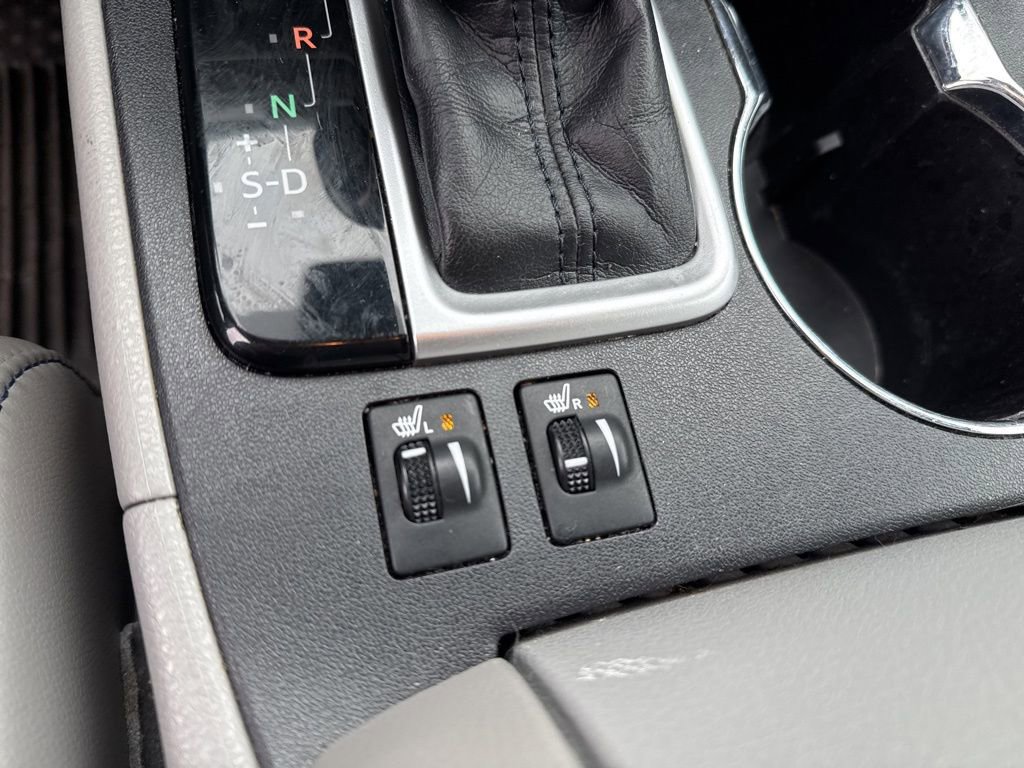 Used 2018 Toyota Highlander XLE image 18