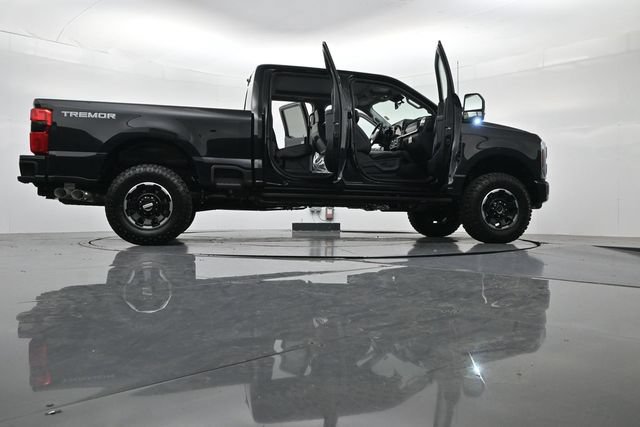New 2026 Ford F250 Lariat w/ Tremor Off-Road Package AWD/4WD image 68
