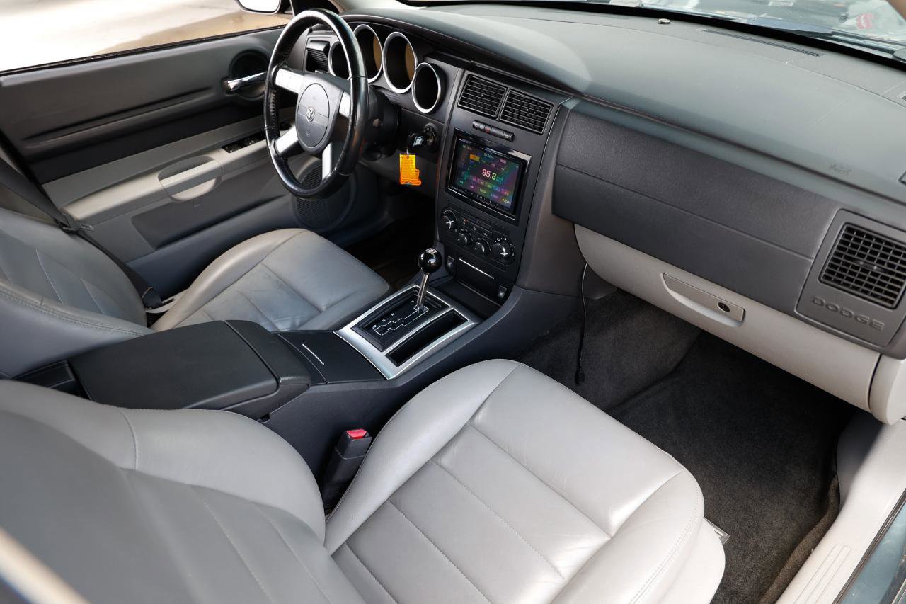 Used 2006 Dodge Magnum R/T w/ Convenience Group II RWD image 16