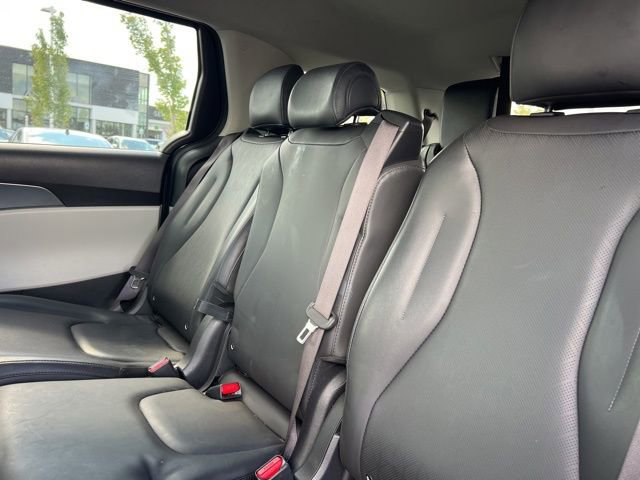 Certified 2024 Kia Carnival LX image 30