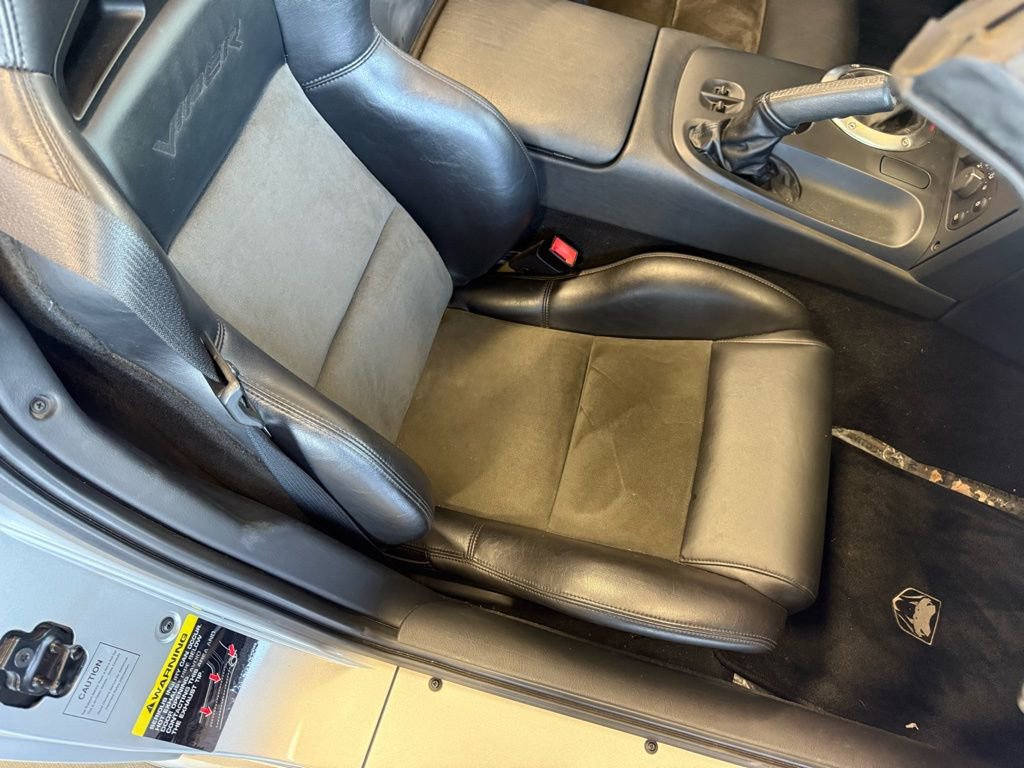 Used 2004 Dodge Viper SRT-10 image 28