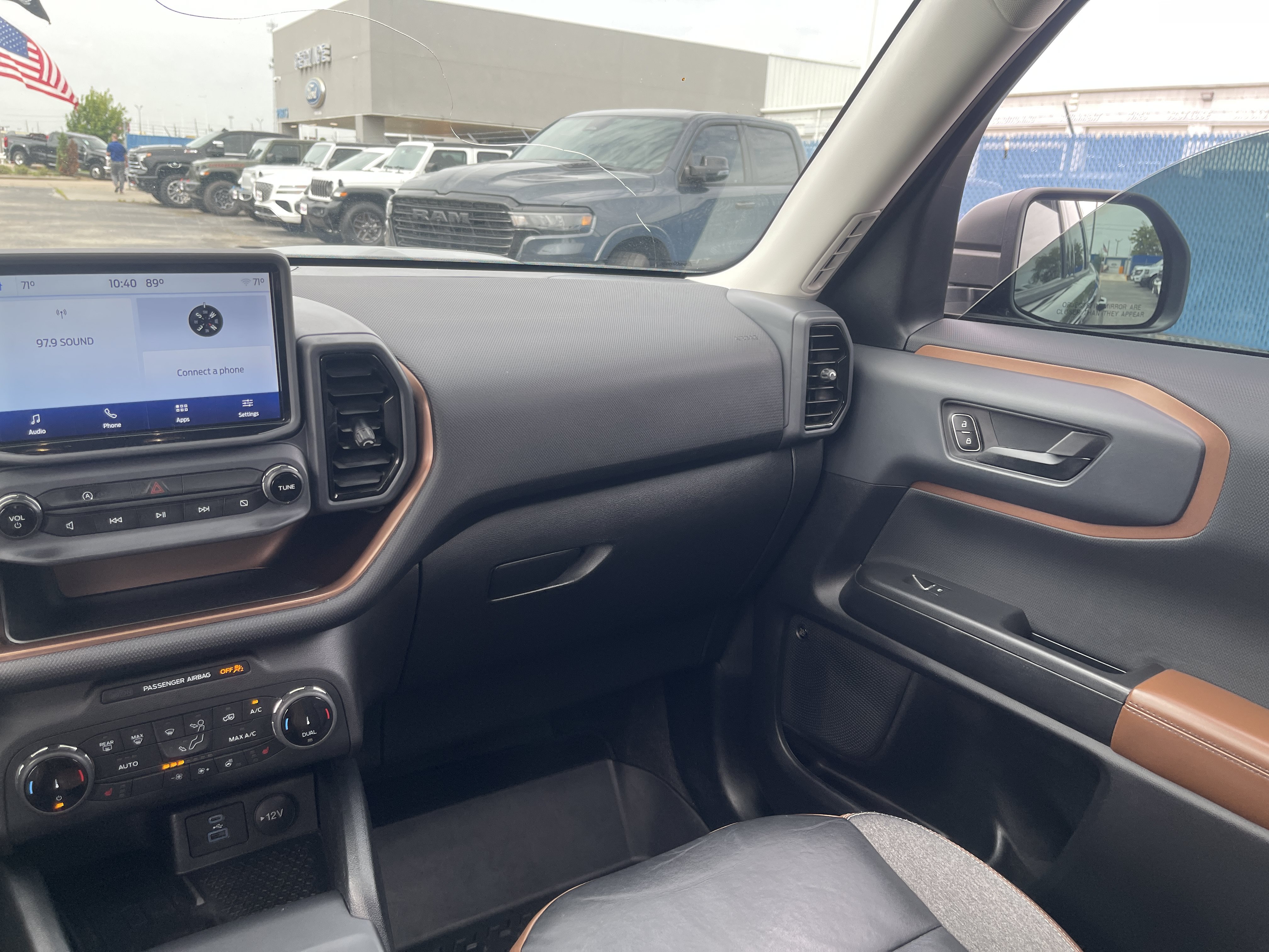 Used 2022 Ford Bronco Sport Outer Banks w/ Tech Package AWD/4WD image 31